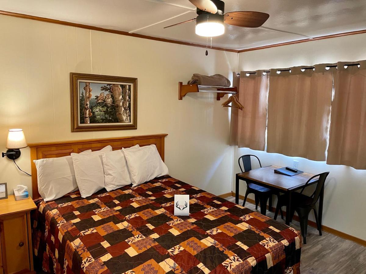 Whitetail Creek Resort Lead ภายนอก รูปภาพ